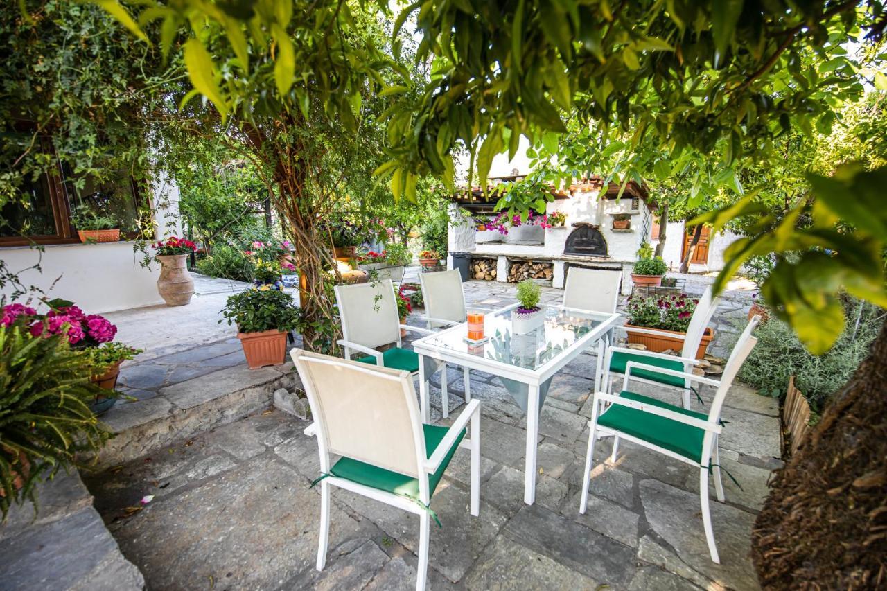The Village House Volos Eksteriør bilde